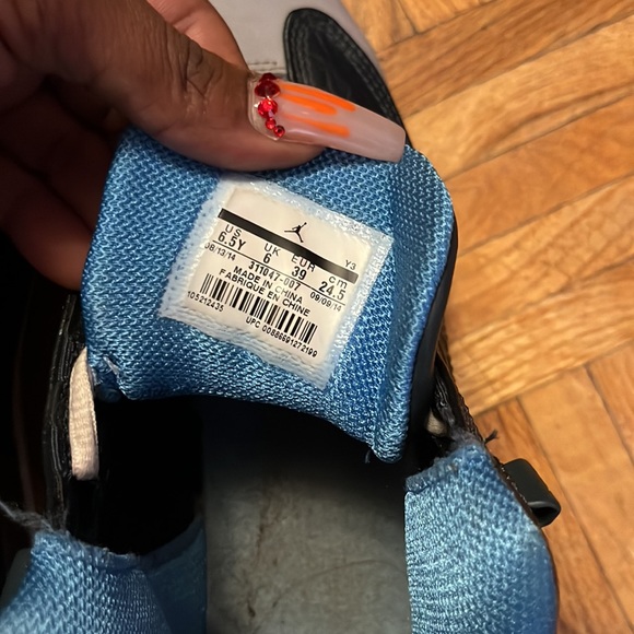 Baby blue grey and white Jordan’s dub 00’s - Picture 6 of 6